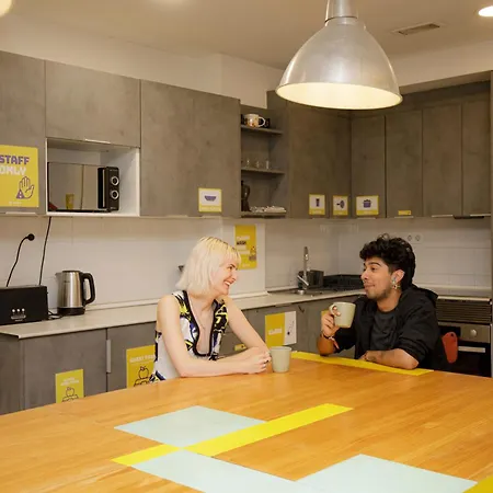 Onefam Ramblas Hostel *