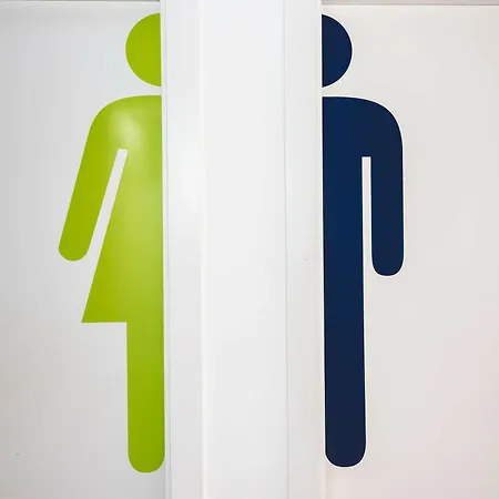 Onefam Ramblas 旅馆 *