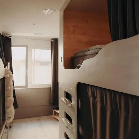 Hostel Onefam Ramblas Barcelona