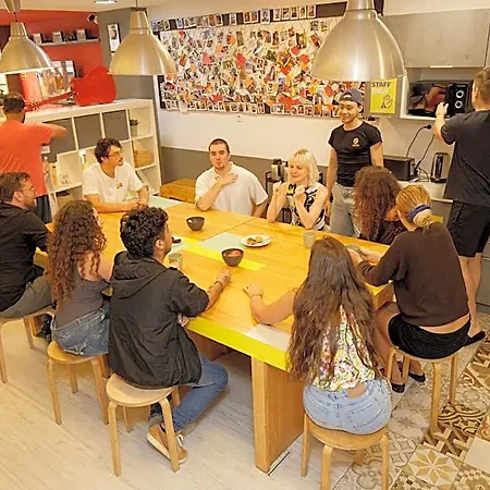 Onefam Ramblas 호스텔