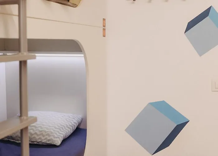 Onefam Ramblas Albergue Barcelona