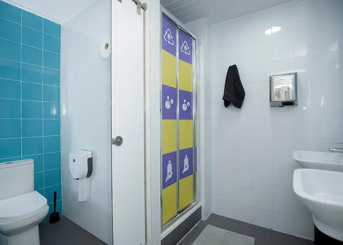Onefam Ramblas Hostel *